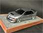 Preview: 1:18 Tuning Glas-Pflasterstein Optik Edition Edel Glas Holz Vitrine [STAUBDICHT]