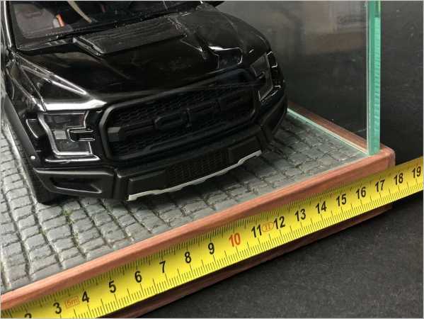1:18 Tuning Glas-Pflasterstein Optik Edition Edel Glas Holz Vitrine [STAUBDICHT]