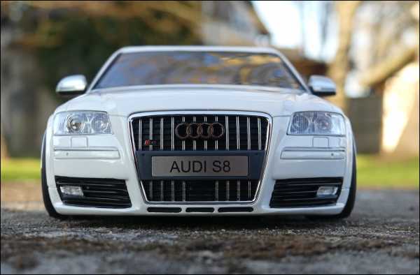 1:18 Audi S8 D3 Mod.08 IBIS Weiß + BBS Alufelgen = OVP