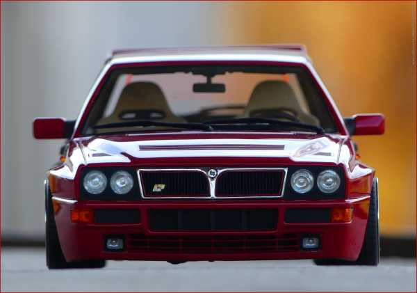 1:18 LANCIA DELTA Integrale 16V EVO 2 4x4 / Mod.94 Red Edition / Breitbau