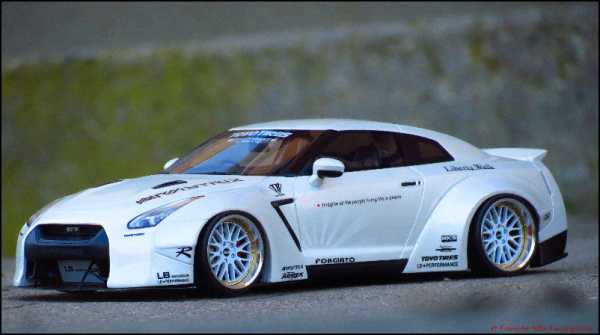 1:18 NISSAN LB GT-R R35 BREITBAU "LIBERTY WALK" LIMITED