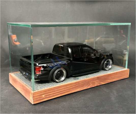 1:18 Tuning Glas-Pflasterstein Optik Edition Edel Glas Holz Vitrine [STAUBDICHT]