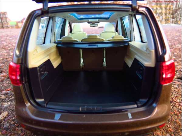 1:18 VW Sharan TDI - Brandy Braun-Mettalic + BBS LM Alu-Felgen