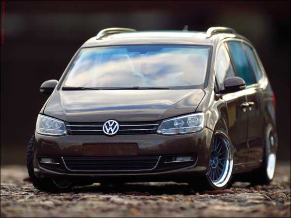 1:18 VW Sharan TDI - Brandy Braun-Mettalic + BBS LM Alu-Felgen