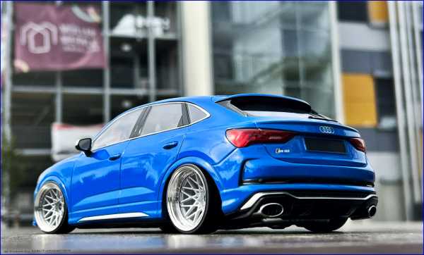 1:18 Audi RS Q3 Sportback Blau Edition inkl.OVP