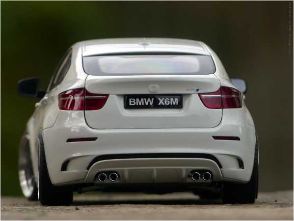 1:18 BMW X6M E71M 2009 alpinweiß - Voll Aluminium Felgen = inkl. OVP