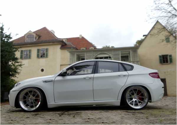 1:18 BMW X6M E71M 2009 alpinweiß - Voll Aluminium Felgen = inkl. OVP