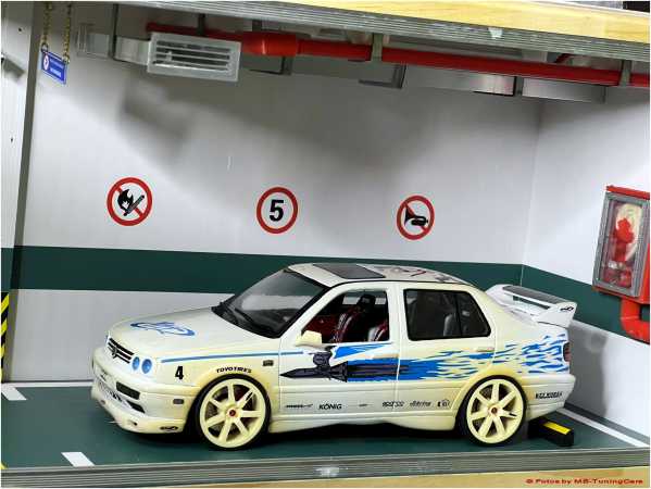 1:18 Diecast Car Model Parkplatz Massivholz Garage LED M Schaukasten Vitrine [Handgefertigt]