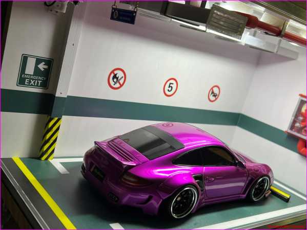 1:18 Diecast Car Model Parkplatz Massivholz Garage LED M Schaukasten Vitrine [Handgefertigt]