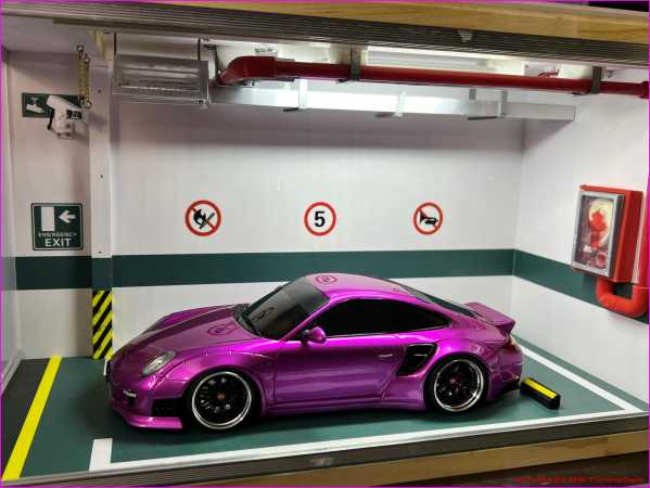 1:18 Diecast Car Model Parkplatz Massivholz Garage LED M Schaukasten Vitrine [Handgefertigt]