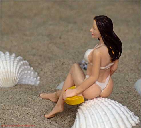 1:18 Frauen Figur "Julia"