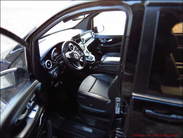 1:18 Mercedes-Benz V-Class AMG Black Line schwarz metallic + 3tlg.MB Alufelgen