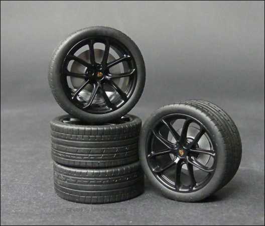 1:18 Porsche Cayenne Coupé S Sports Package Felgensatz