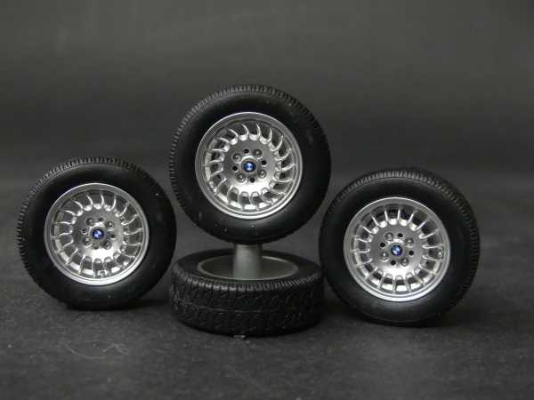 1:18 BMW E30 325i Cabrio Felgensatz