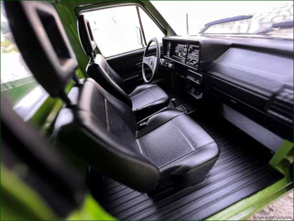 1:18 VW Caddy MK1 PORSCHE LOWRIDER inkl.OVP