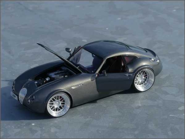1:18 Wiesmann GT MF4 Coupe (2008) | graumetallic