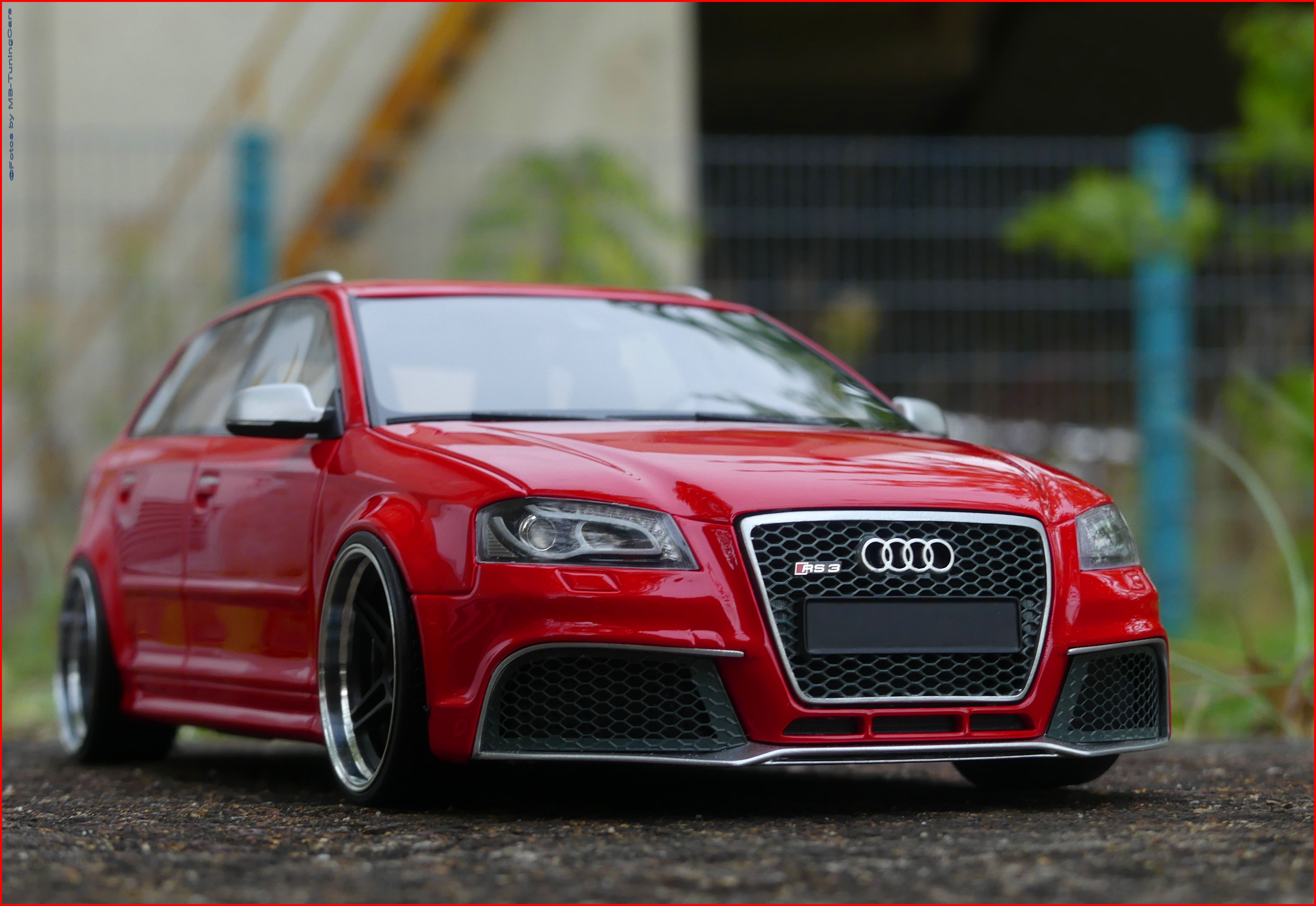 MB-TuningCars - 1:18 Audi A3 RS3 8P Misano Red Edition + Concave