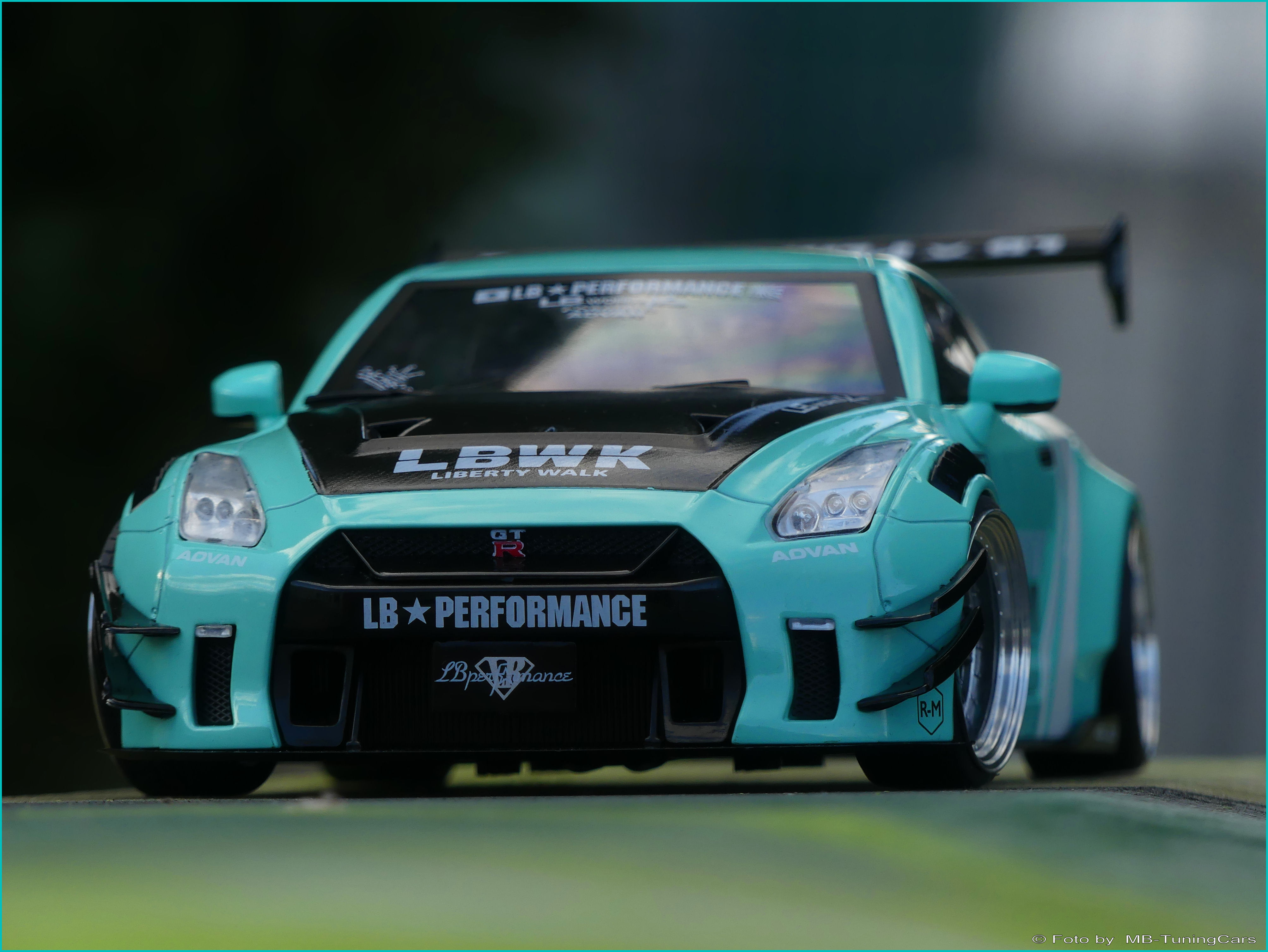 Nissan GT-R (R35) LB Works, hellgrün, 1:43, Solido | Model Car World
