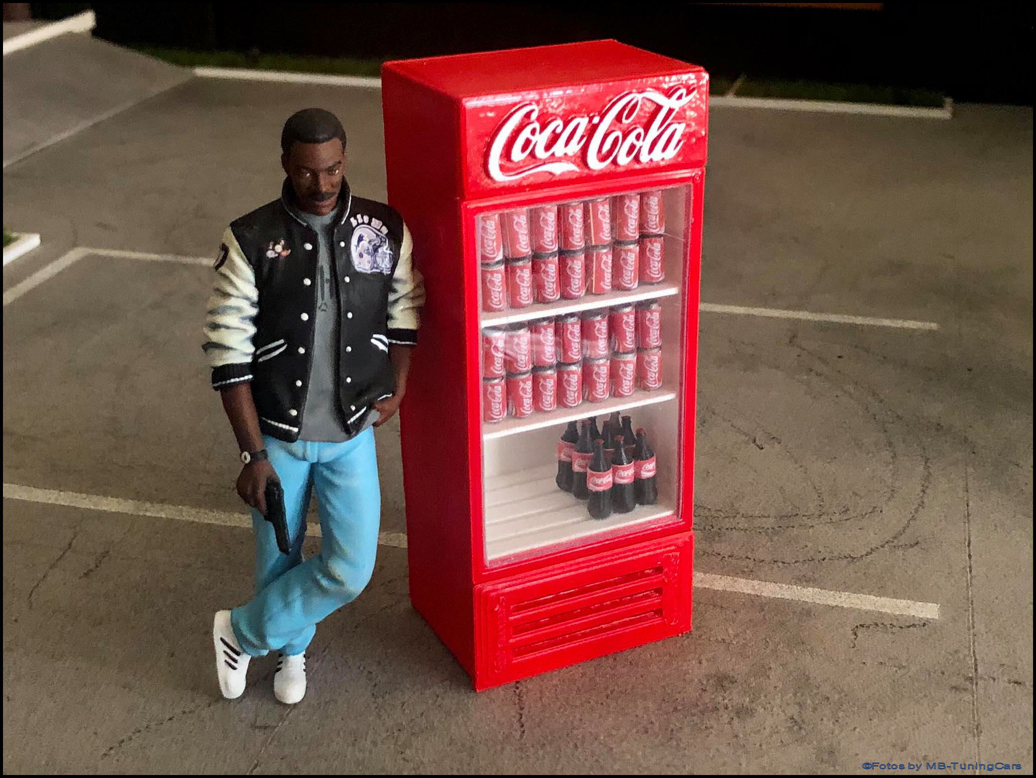 MB-TuningCars - 1:18 Kühlschrank Coca Cola lackiert - Diorama Zubehör 