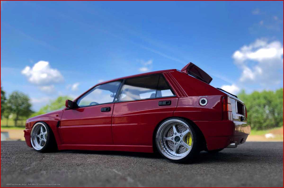 1:18 LANCIA DELTA Integrale 16V EVO 2 4x4 / Mod.94 Red Edition / Breitbau