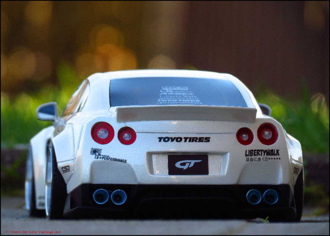 1:18 NISSAN LB GT-R R35 BREITBAU "LIBERTY WALK" LIMITED