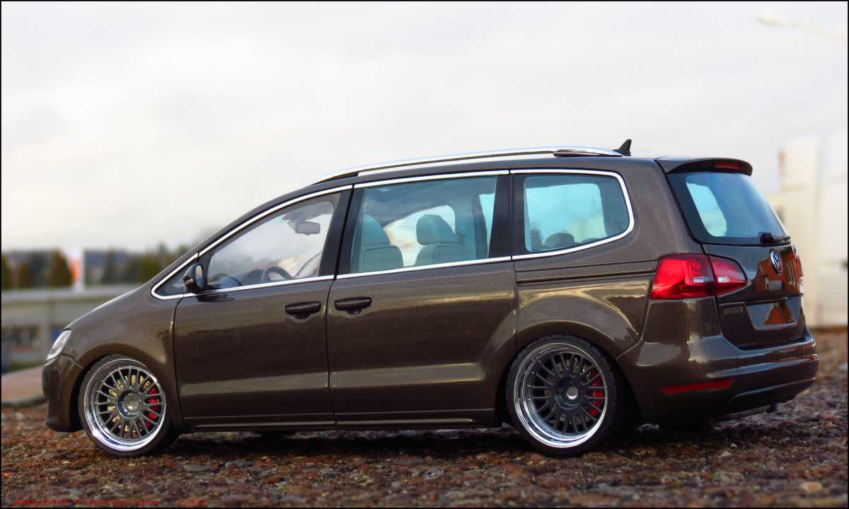 1:18 VW Sharan TDI - Brandy Braun-Mettalic + BBS LM Alu-Felgen