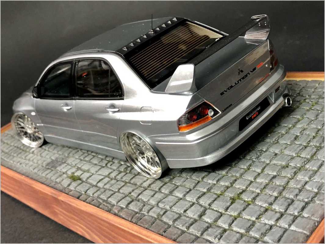 1:18 Tuning Glas-Pflasterstein Optik Edition Edel Glas Holz Vitrine [STAUBDICHT]