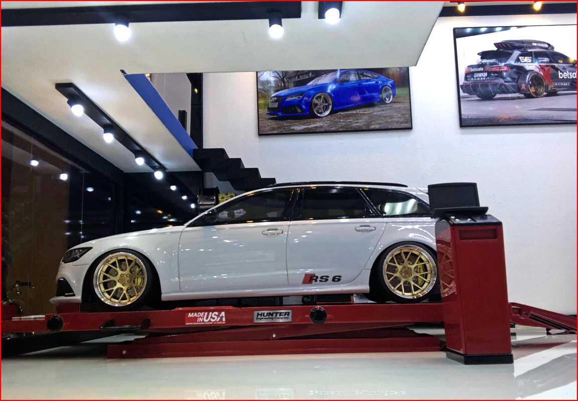 1:18 HUNTER Engineering Company Lift Rack + Metall HEBEBÜHNE