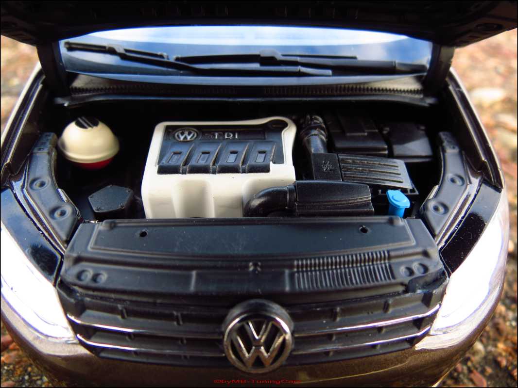1:18 VW Sharan TDI - Brandy Braun-Mettalic + BBS LM Alu-Felgen