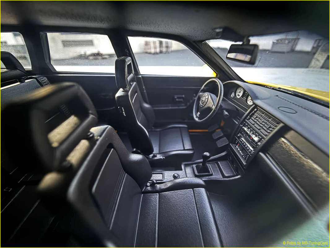 1:18 Audi 80 RS2 (B4) Avant Baujahr 93 Imola Gelb + OZ & inkl.OVP