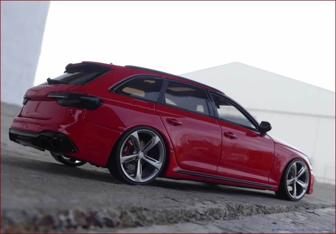 MB-TuningCars - 1:18 Audi RS4 Avant (B9) RED EDITION