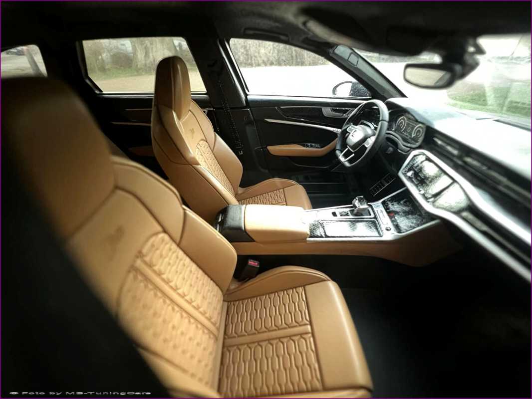 1:18 Audi RS6 Avant C8 Bj.2020 Malin-Purple Violett Matt Edition