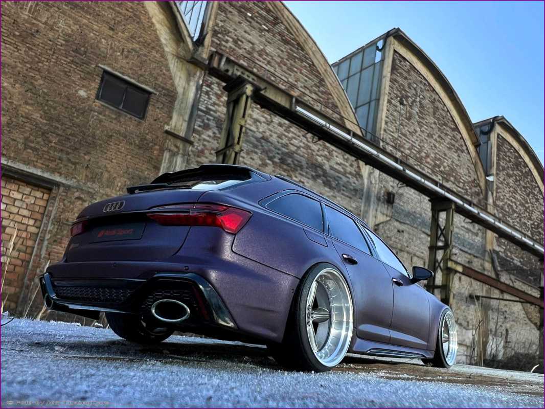 1:18 Audi RS6 Avant C8 Bj.2020 Malin-Purple Violett Matt Edition