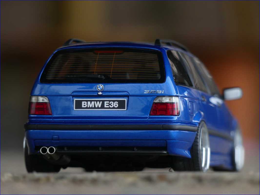 Miniature Otto – BMW 328i Touring E36 Pack M Bleue échelle 1/18 (neuve)