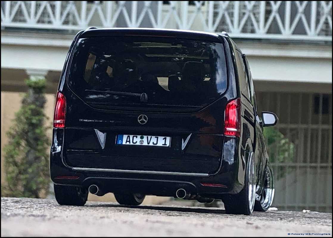 1:18 Mercedes-Benz V-Class AMG Black Line schwarz metallic + 3tlg.MB Alufelgen