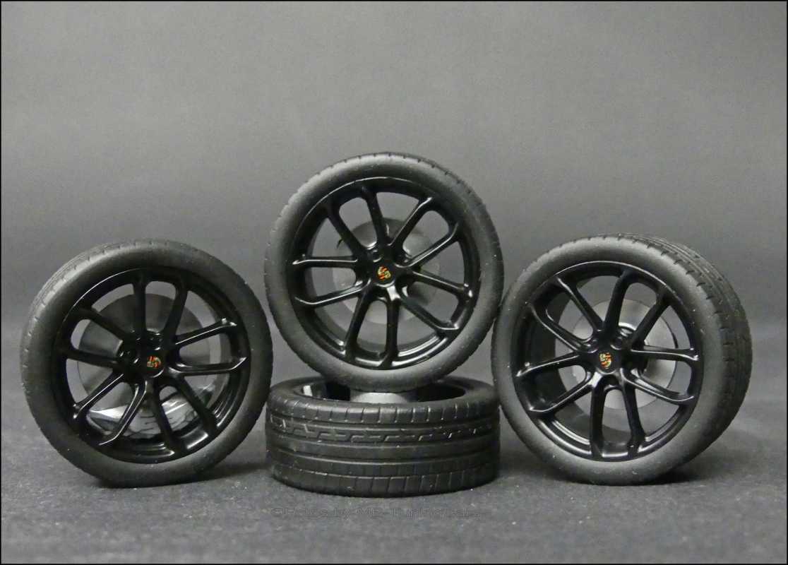 1:18 Porsche Cayenne Coupé S Sports Package Felgensatz
