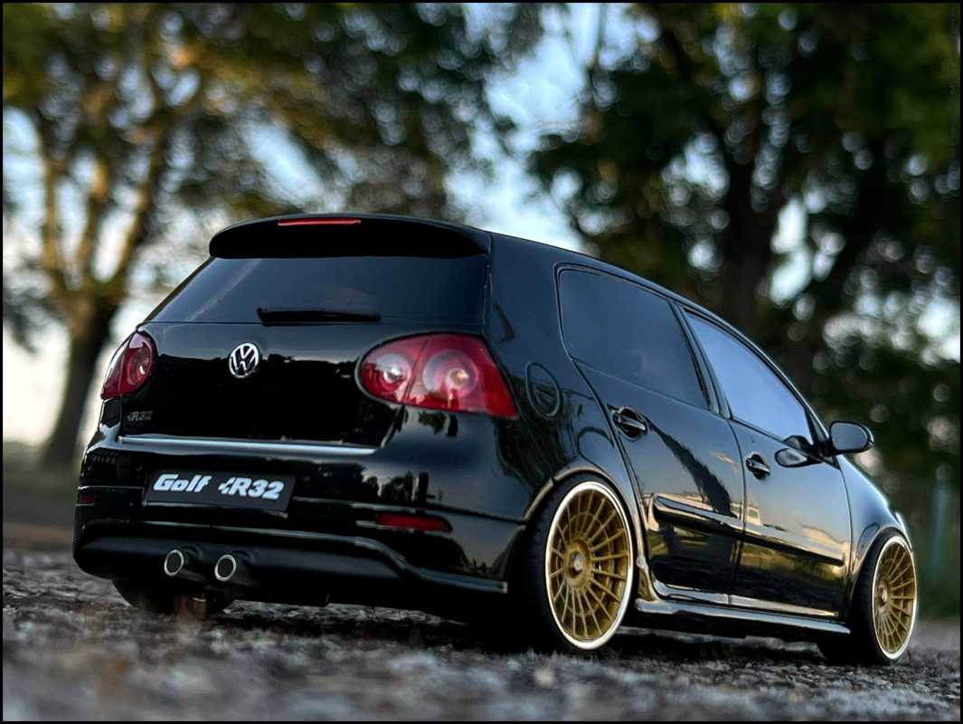 MB-TuningCars - 1:18 VW Golf 5 MK5 R32 Tuning Umbau inkl. OVP